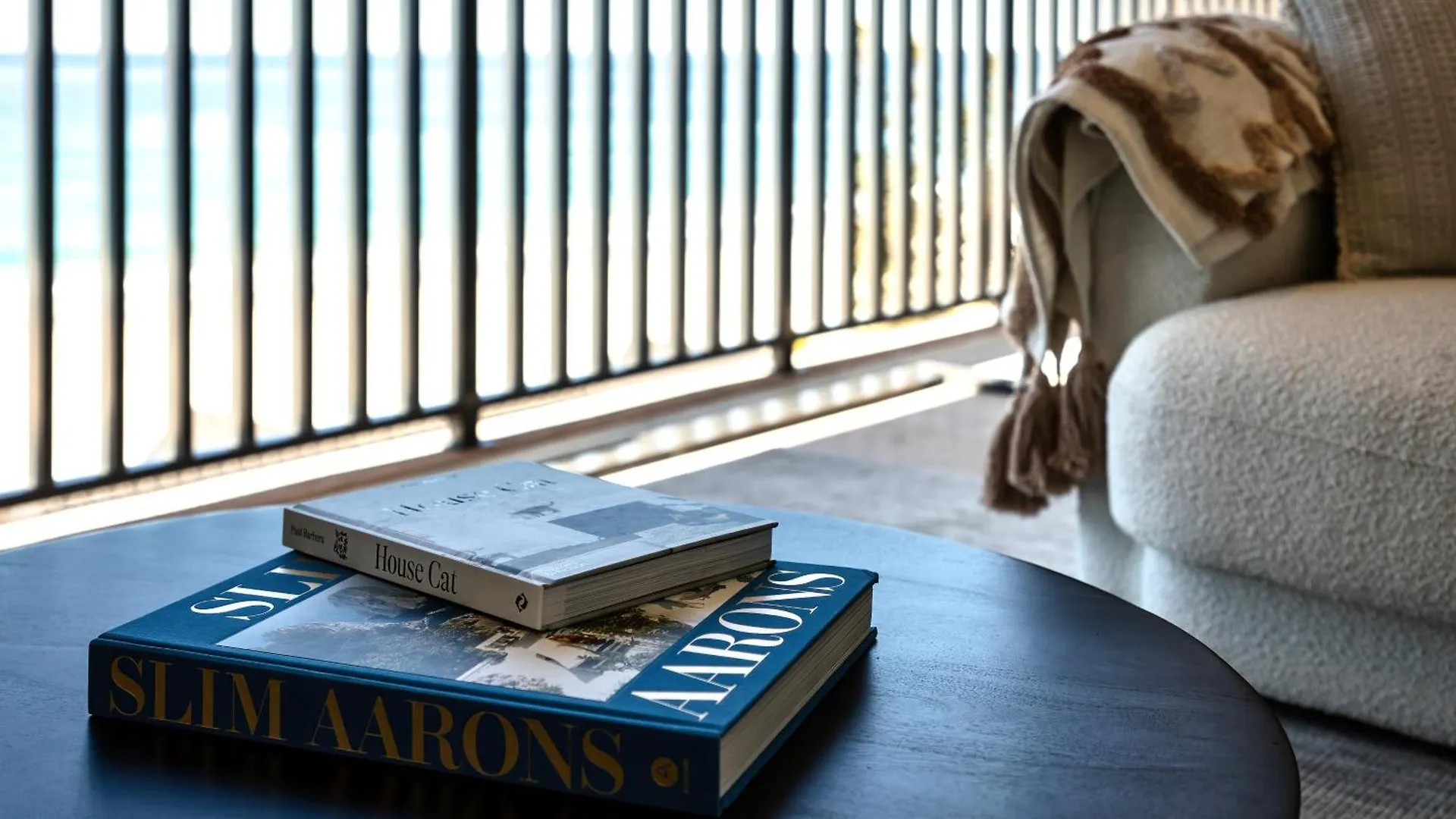 Three Bedroom Beachfront Apartment Gold Coast Australia